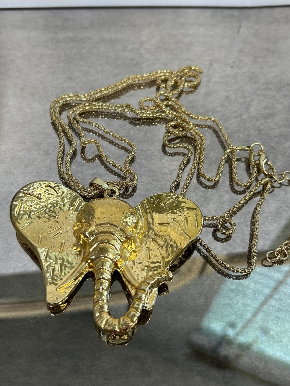 Absolutely Stunning Gold Elephant Pendant Necklace